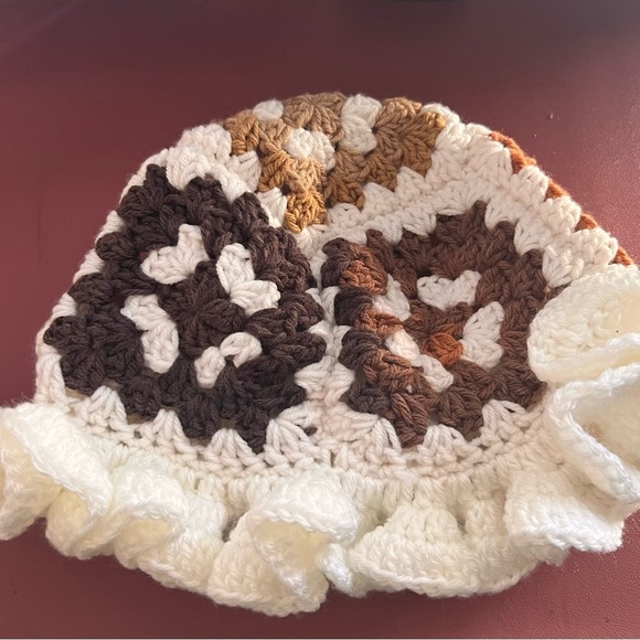 Crochet Granny Square Ruffle Hat - Picture 6 of 6